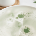 Oil spheres in white water - clean version
